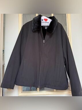 NWT Vintage LIZ  CLAIBORNE Men’s Coat Black Zip Front Fake Fur Collar & Lining